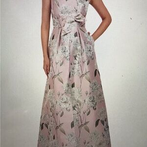 Kay Unger Liliana Pink Floral Jacquard Gown, Size 4